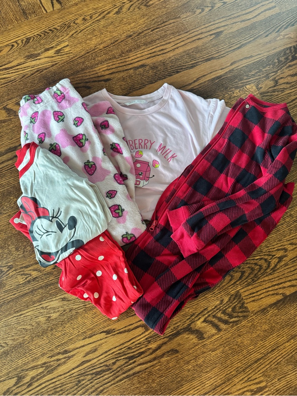 Girls pyjama bundle - size 7-8